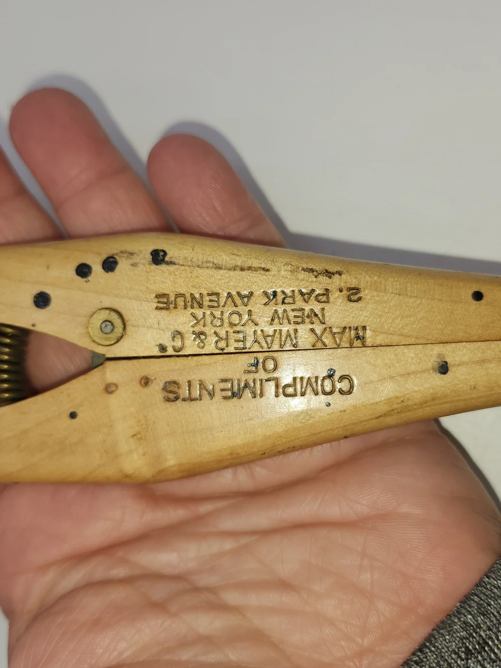 MAX MAYER & CO NEW YORK 2 PARK AVENUE VINTAGE WOOD GLOVE STRETCHER
